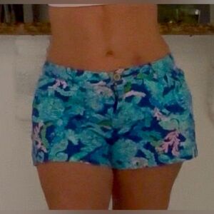 Lilly Pulitzer Shorts Size & Multi-Colored
Blue Corsica 'Turtle Villa'